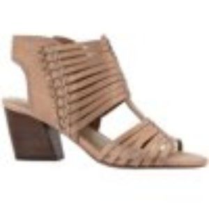NWT LUCCA LANE LEATHER JADENA SANDALS 11